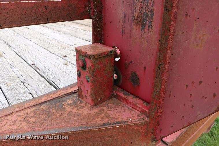 image for item DD0048 2006 QWS Express Trailers equipment trailer