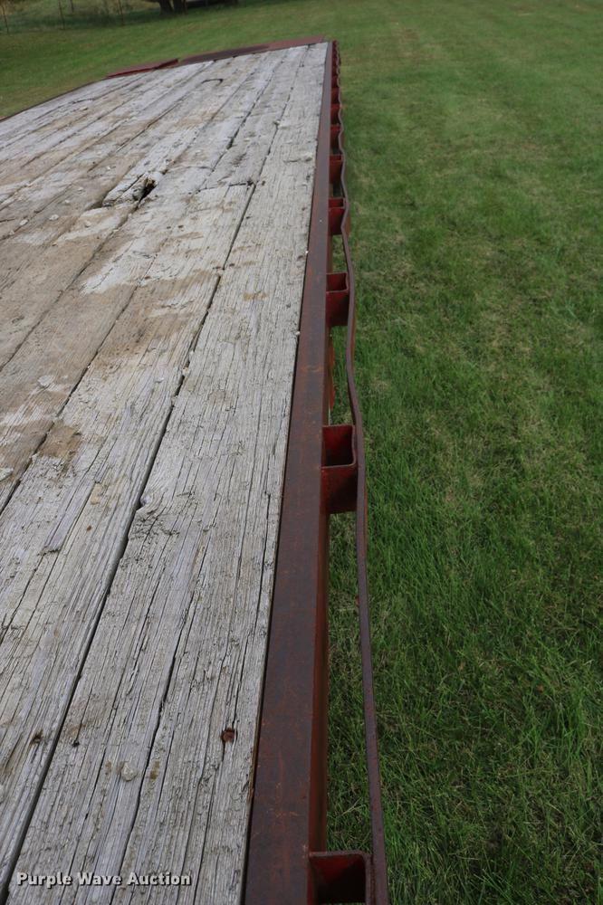 image for item DD0048 2006 QWS Express Trailers equipment trailer