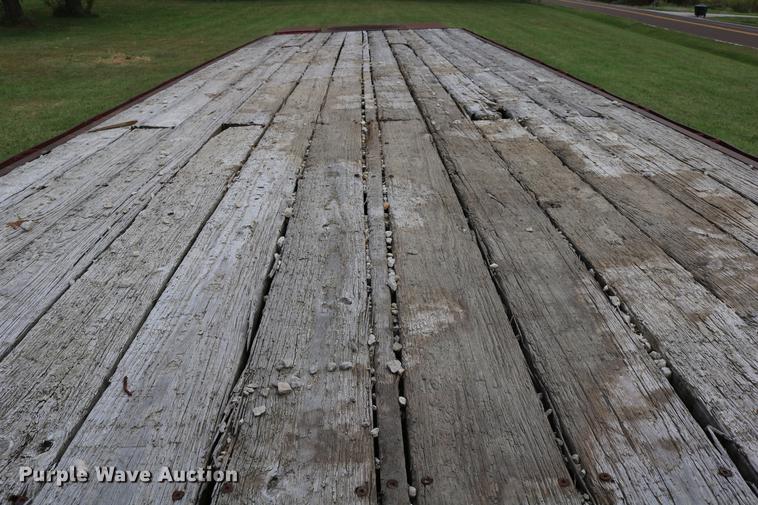 image for item DD0048 2006 QWS Express Trailers equipment trailer