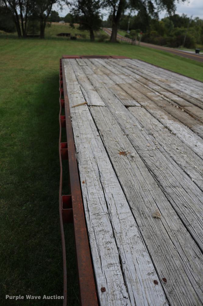 image for item DD0048 2006 QWS Express Trailers equipment trailer