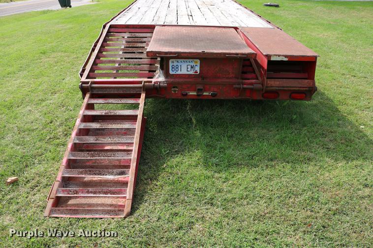 image for item DD0048 2006 QWS Express Trailers equipment trailer