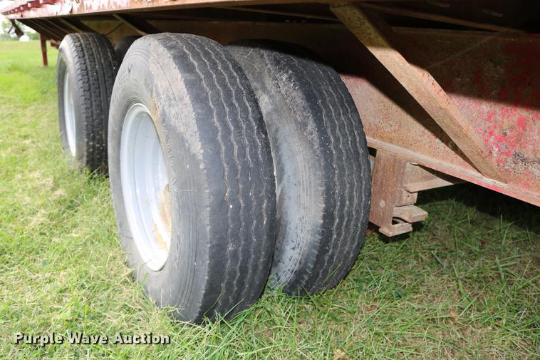 image for item DD0048 2006 QWS Express Trailers equipment trailer