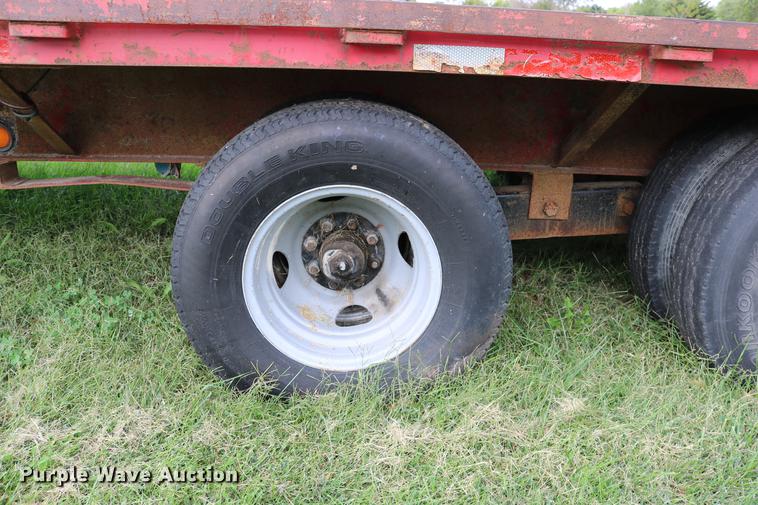 image for item DD0048 2006 QWS Express Trailers equipment trailer