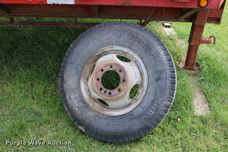 image for item DD0048 2006 QWS Express Trailers equipment trailer