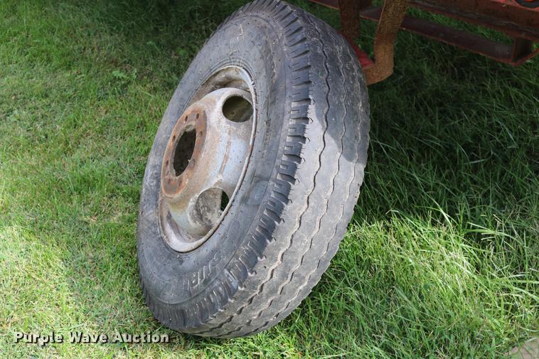 image for item DD0048 2006 QWS Express Trailers equipment trailer