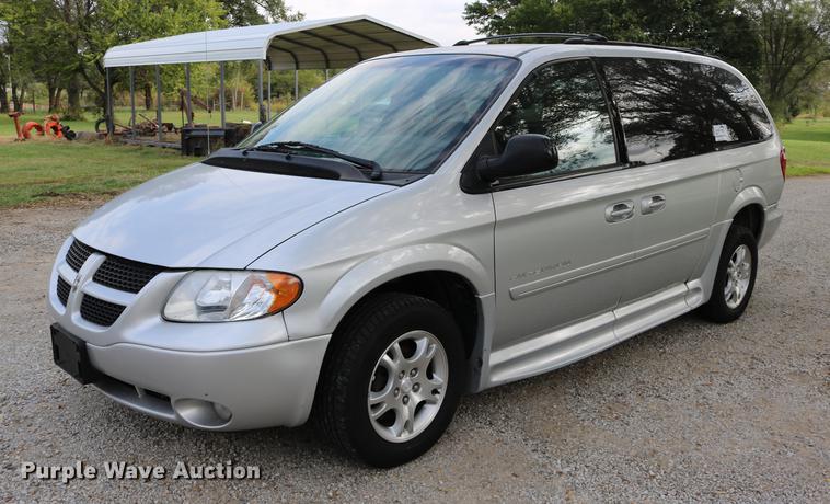 image for item DD0049 2004 Dodge Grand Caravan van