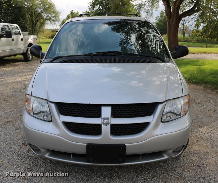 image for item DD0049 2004 Dodge Grand Caravan van