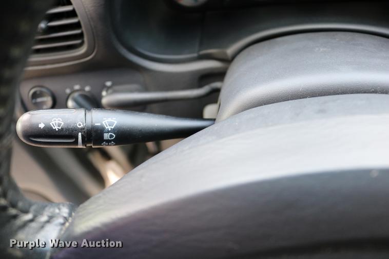 image for item DD0049 2004 Dodge Grand Caravan van