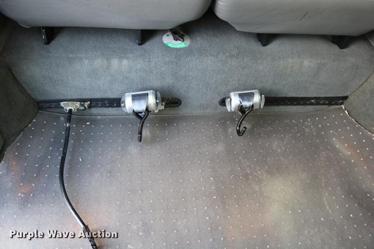 image for item DD0049 2004 Dodge Grand Caravan van