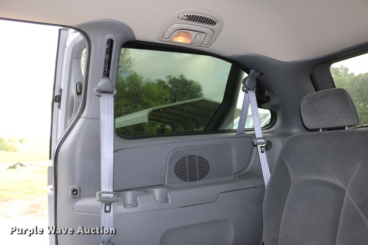 image for item DD0049 2004 Dodge Grand Caravan van