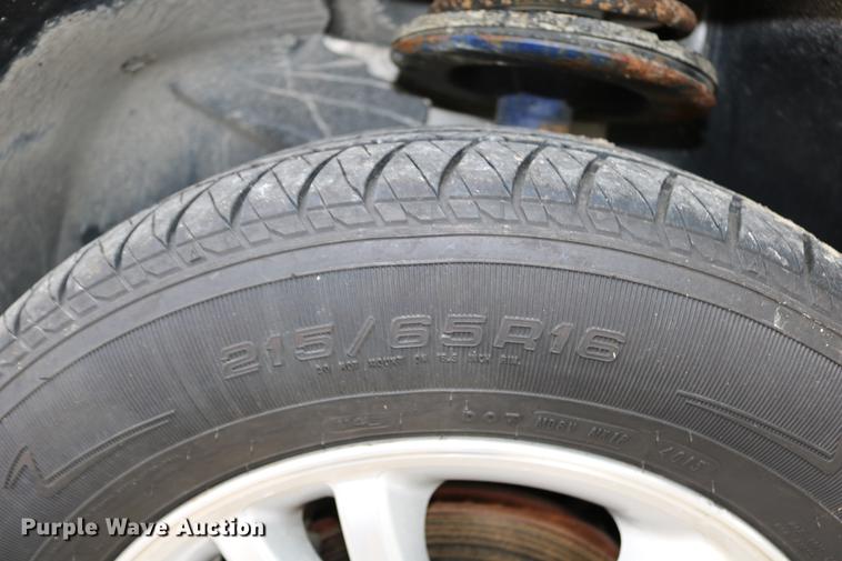 image for item DD0049 2004 Dodge Grand Caravan van