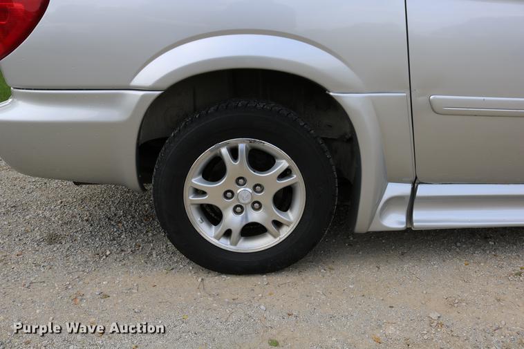 image for item DD0049 2004 Dodge Grand Caravan van