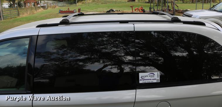 image for item DD0049 2004 Dodge Grand Caravan van