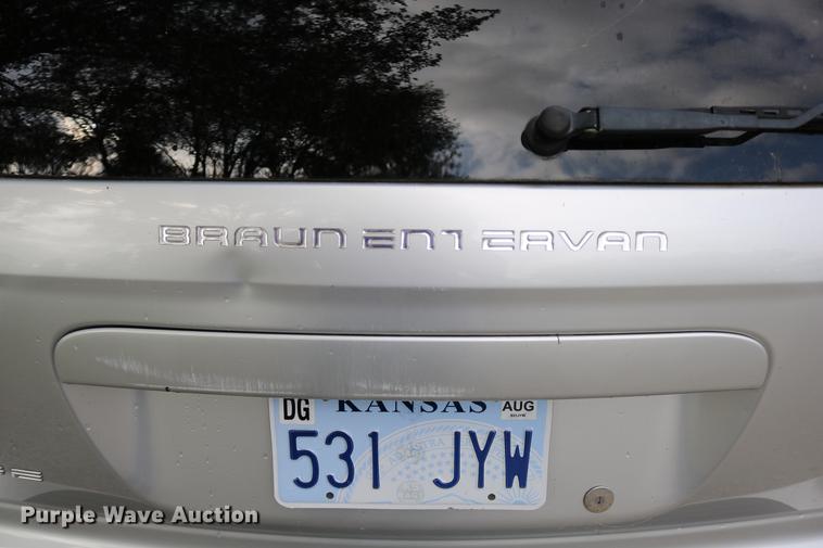 image for item DD0049 2004 Dodge Grand Caravan van