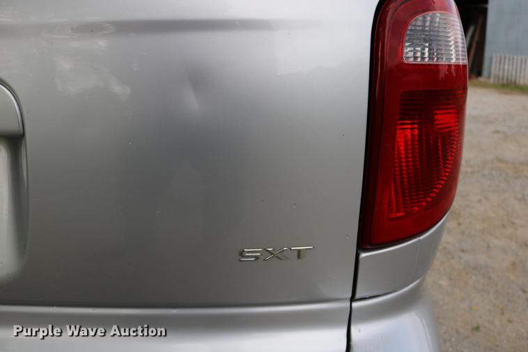 image for item DD0049 2004 Dodge Grand Caravan van