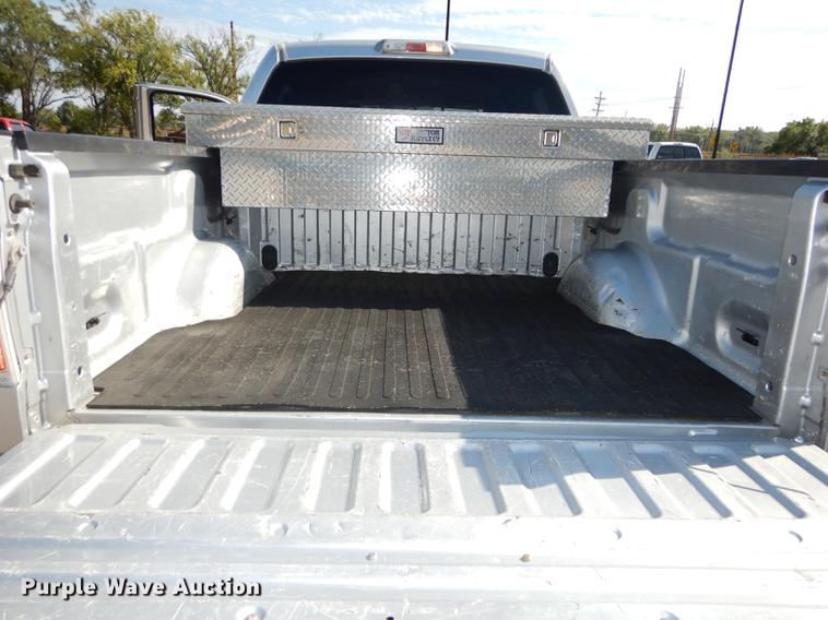 image for item DD0800 2010 Ford F150 XLT SuperCrew pickup truck