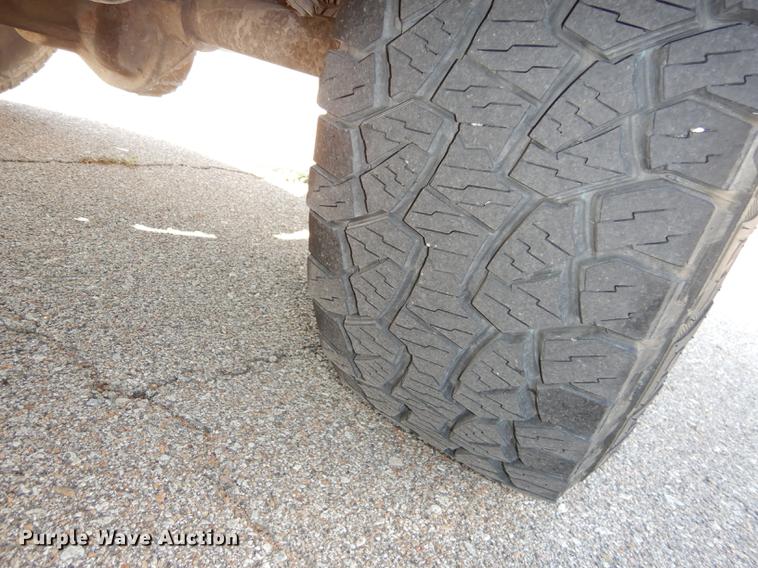 image for item DD0800 2010 Ford F150 XLT SuperCrew pickup truck