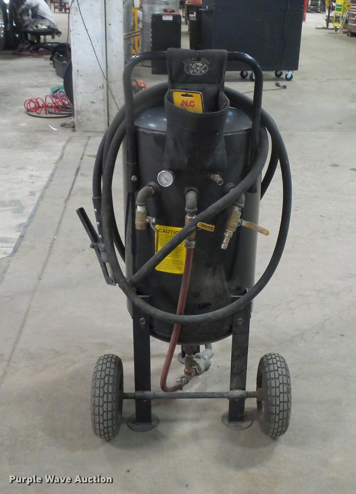 image for item DE9410 Bad Boy sand blaster