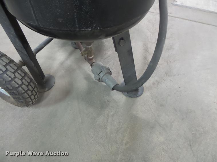 image for item DE9410 Bad Boy sand blaster