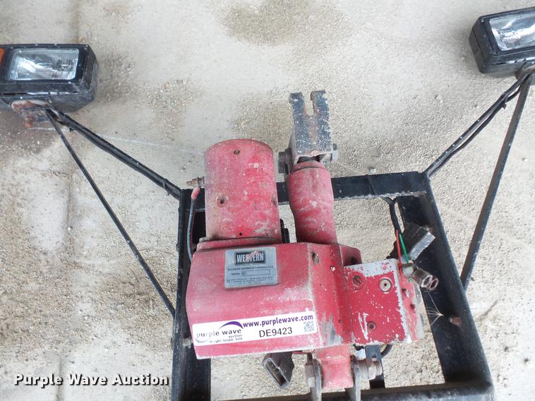 image for item DE9423 Western snow plow bracket and pump