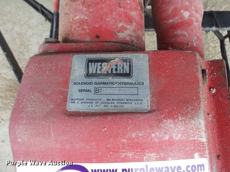 image for item DE9423 Western snow plow bracket and pump