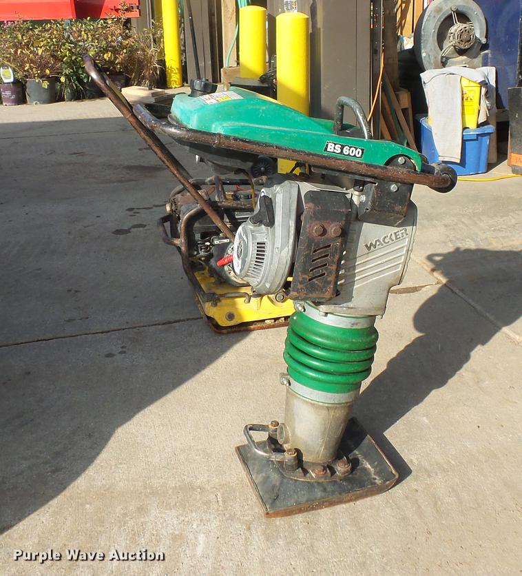 image for item DE9429 (2) Wacker plate compactors