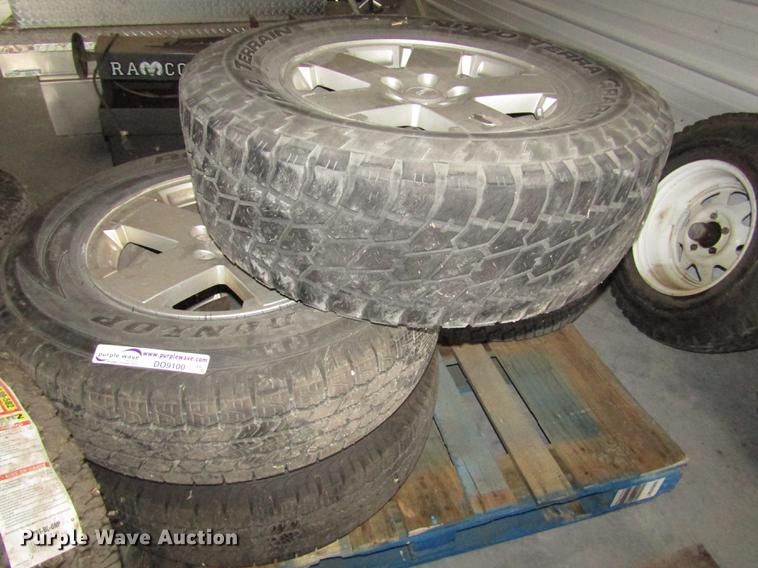 image for item DO9100 Automotive accessories