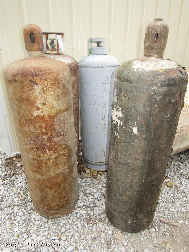 image for item DO9104 (4) propane bottles