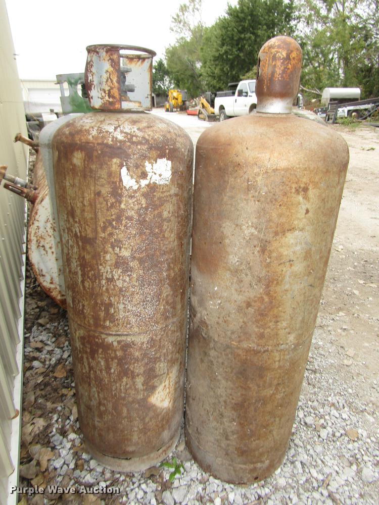 image for item DO9104 (4) propane bottles