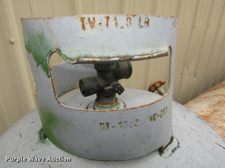 image for item DO9104 (4) propane bottles