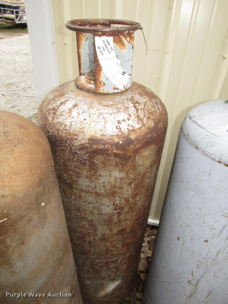 image for item DO9104 (4) propane bottles