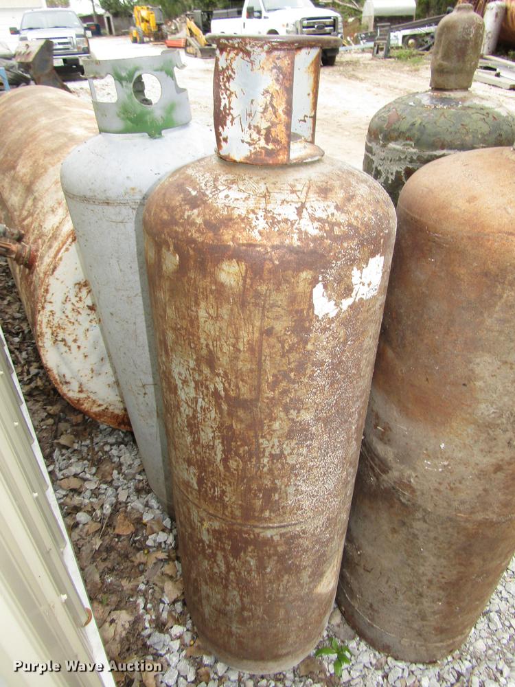 image for item DO9104 (4) propane bottles