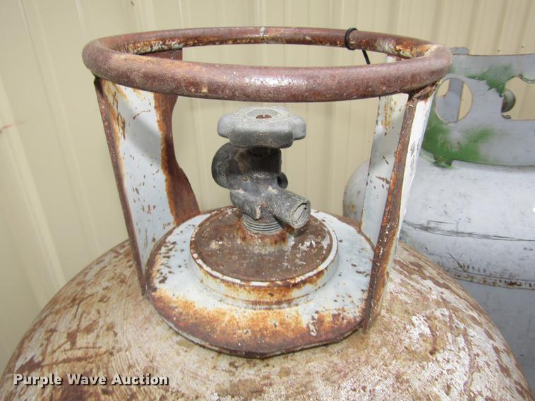 image for item DO9104 (4) propane bottles