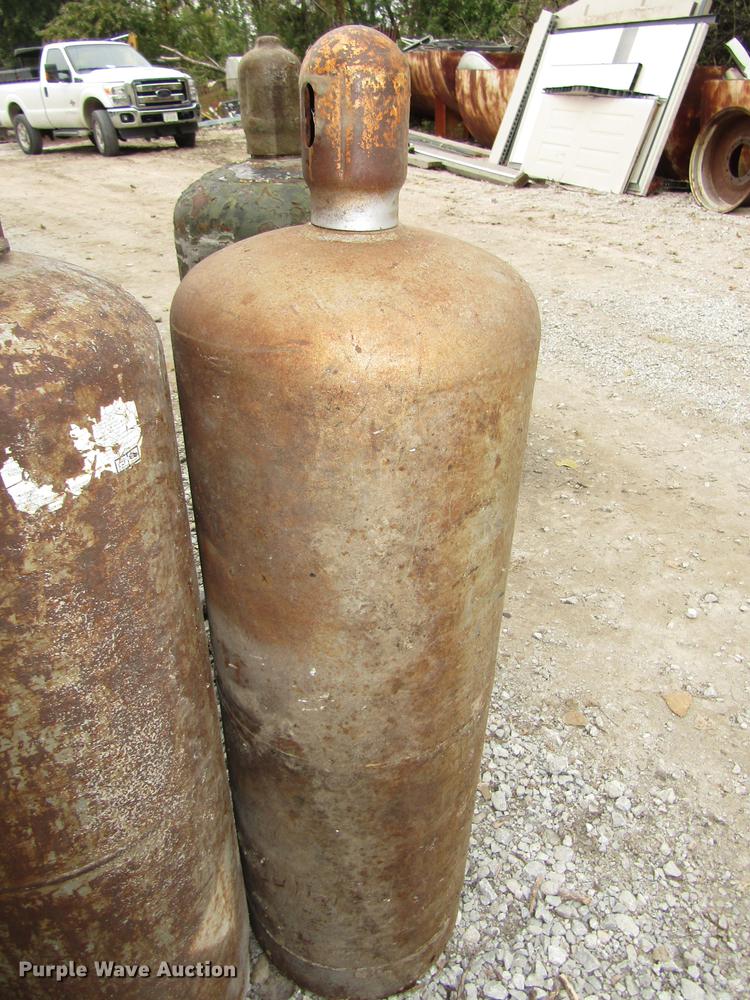 image for item DO9104 (4) propane bottles