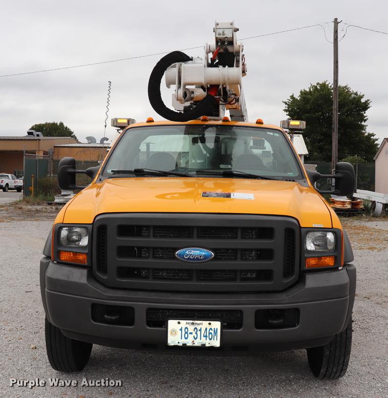 image for item DQ9309 2005 Ford F550 bucket truck