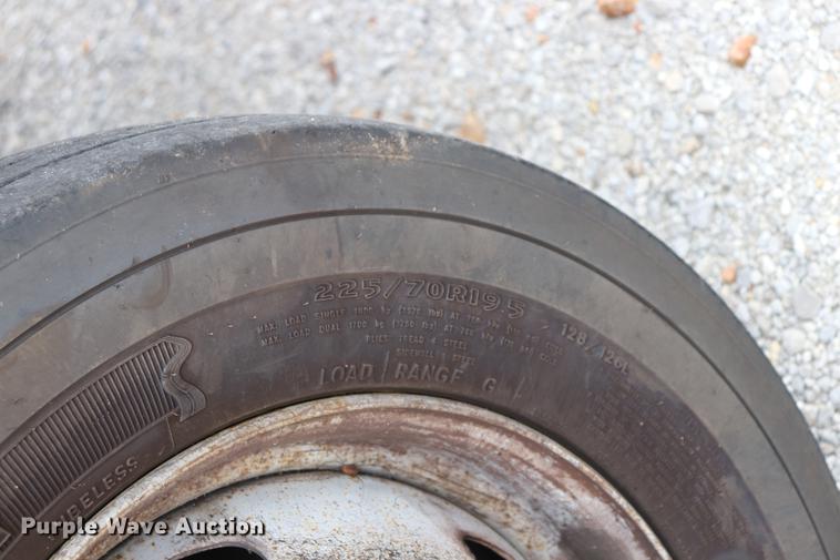 image for item DQ9309 2005 Ford F550 bucket truck