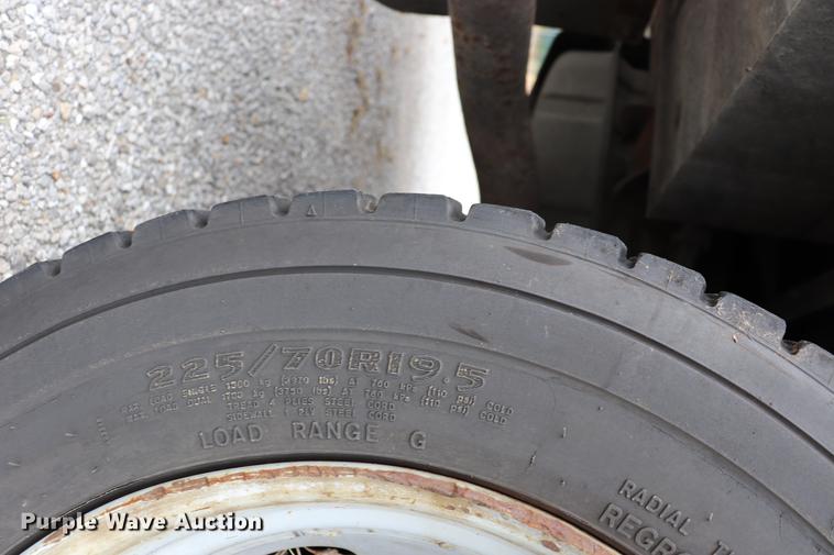 image for item DQ9309 2005 Ford F550 bucket truck