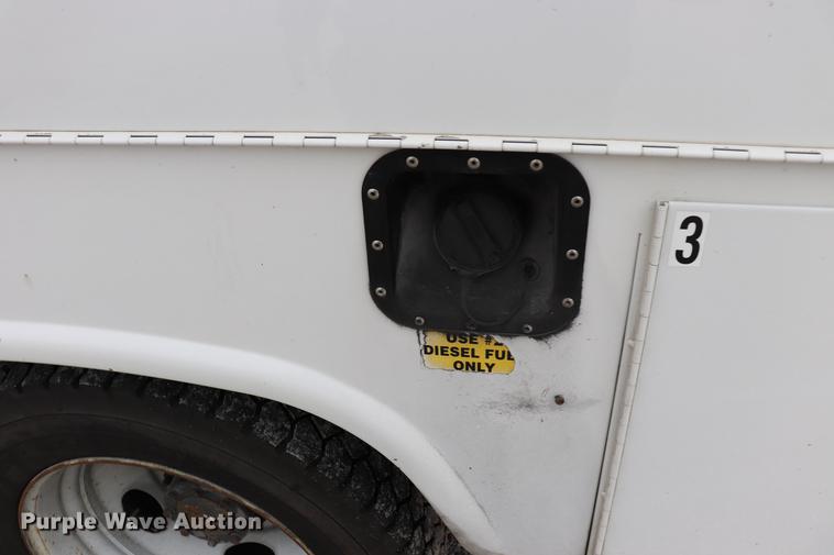 image for item DQ9309 2005 Ford F550 bucket truck