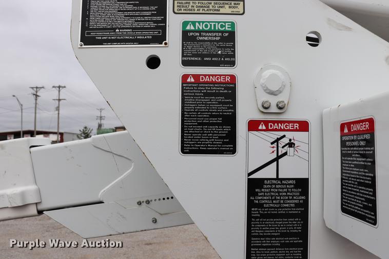 image for item DQ9309 2005 Ford F550 bucket truck