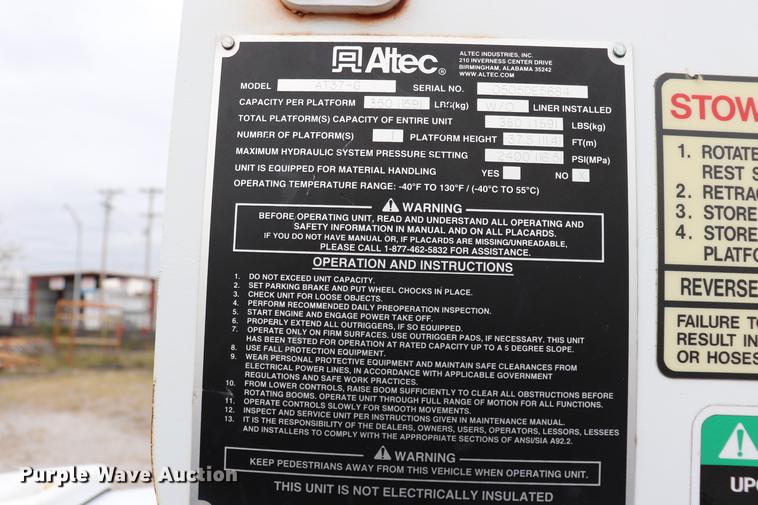 image for item DQ9309 2005 Ford F550 bucket truck