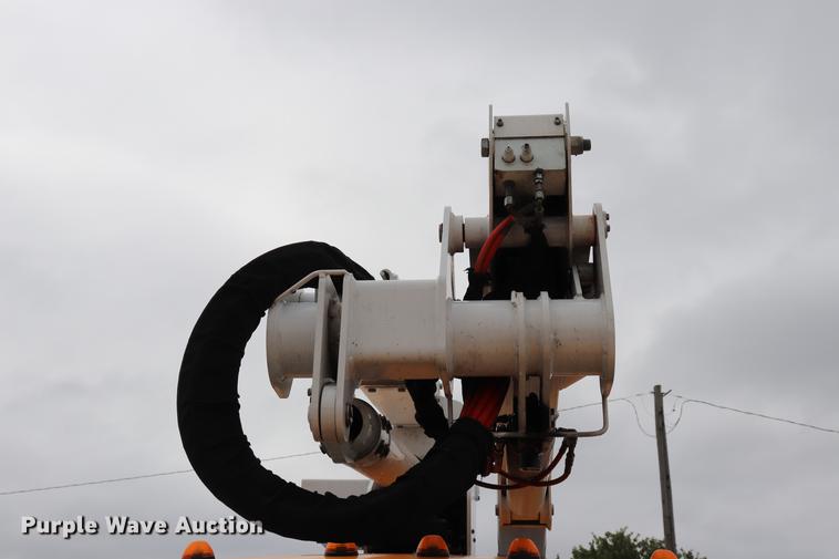 image for item DQ9309 2005 Ford F550 bucket truck