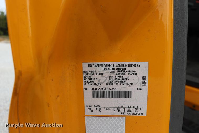 image for item DQ9309 2005 Ford F550 bucket truck