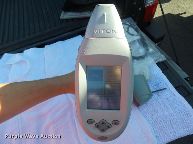 image for item DR9211 Niton XLT898 metal analyzer