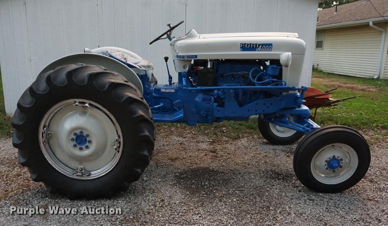 image for item DS9351 Ford 4000 Hi-Crop tractor