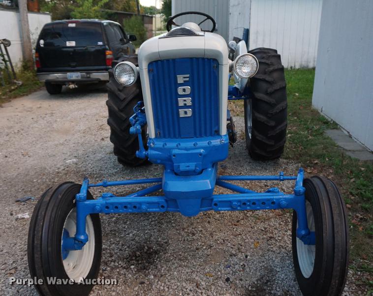 image for item DS9351 Ford 4000 Hi-Crop tractor
