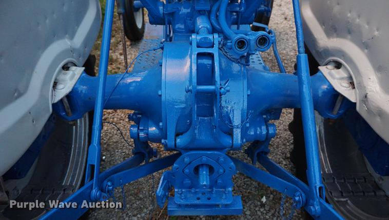 image for item DS9351 Ford 4000 Hi-Crop tractor