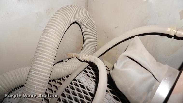 image for item DS9352 Trinco sandblasting cabinet