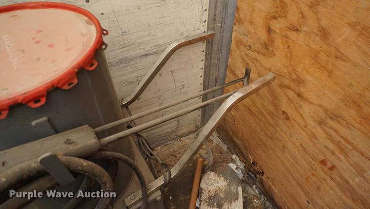 image for item DS9356 Dayton steam cleaner