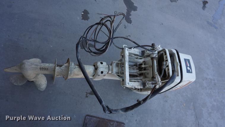 image for item DS9365 1977 Johnson 35 outboard motor