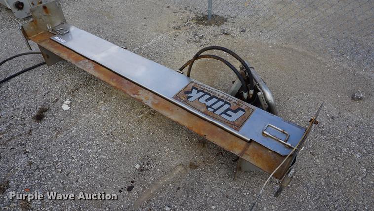 image for item DS9389 (2) tailgate spreaders